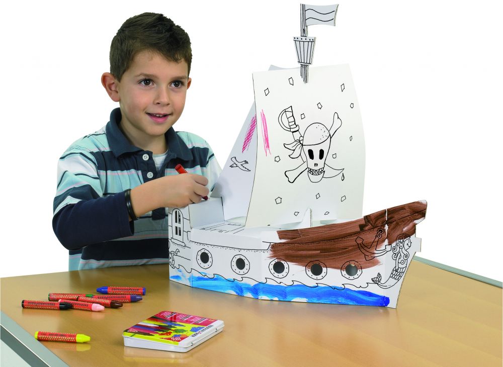 Image of Kreatívan dekorálható karton kalózhajó
